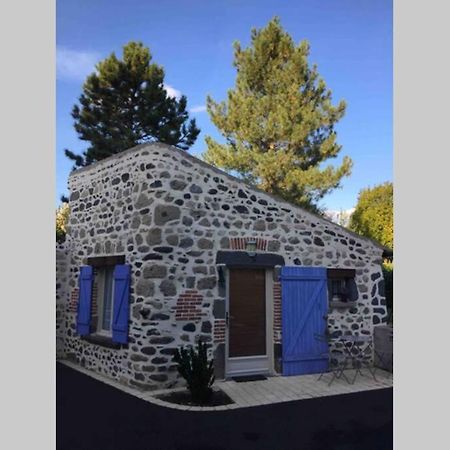 Maisonnette en pierre indépendante de 20 m2 Saint-Cirgues-sur-Couze Exterior foto