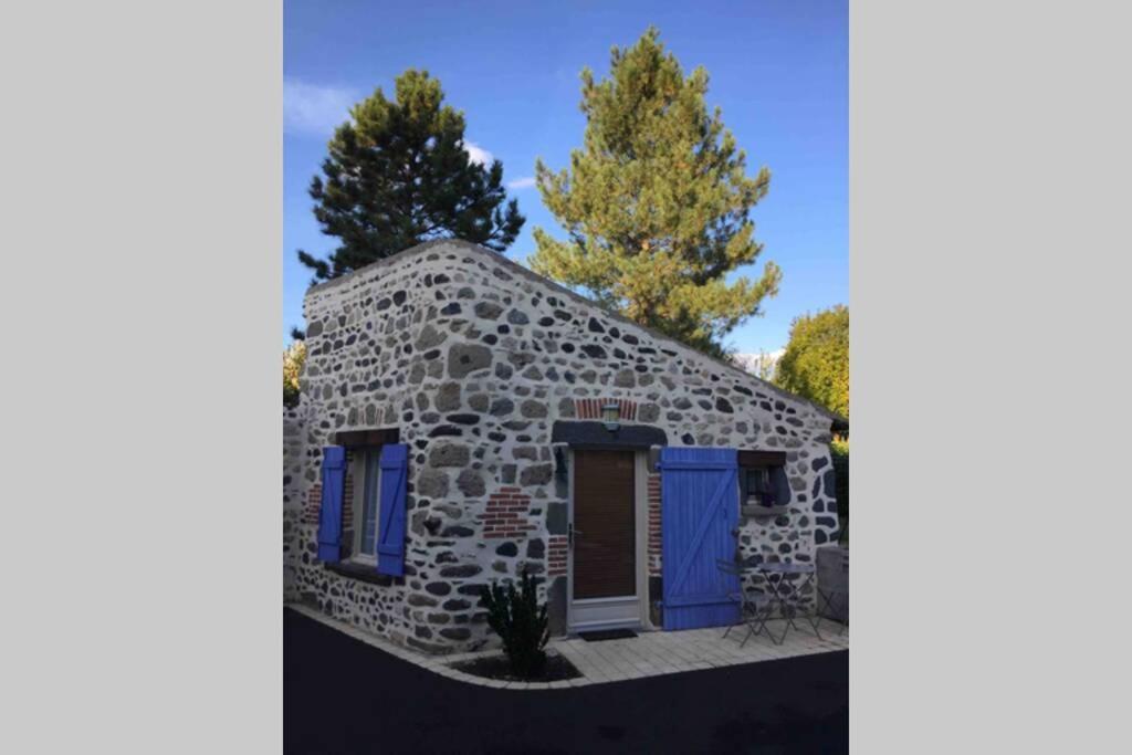 Maisonnette en pierre indépendante de 20 m2 Saint-Cirgues-sur-Couze Exterior foto