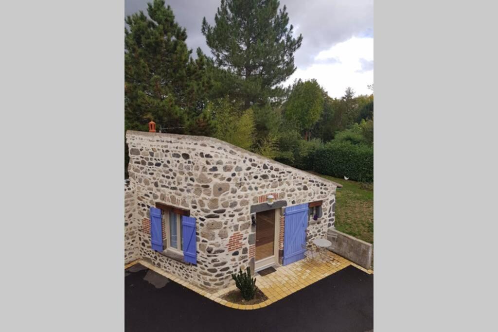 Maisonnette en pierre indépendante de 20 m2 Saint-Cirgues-sur-Couze Exterior foto